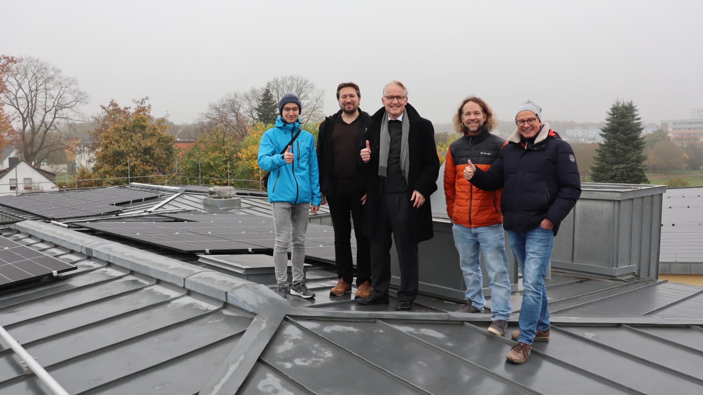 von links nach rechts: Lukas Quack, Alexander Seifert, Pfarrer Dr. Heribert Lennartz, Tobias Kunze, Willy Schlömer