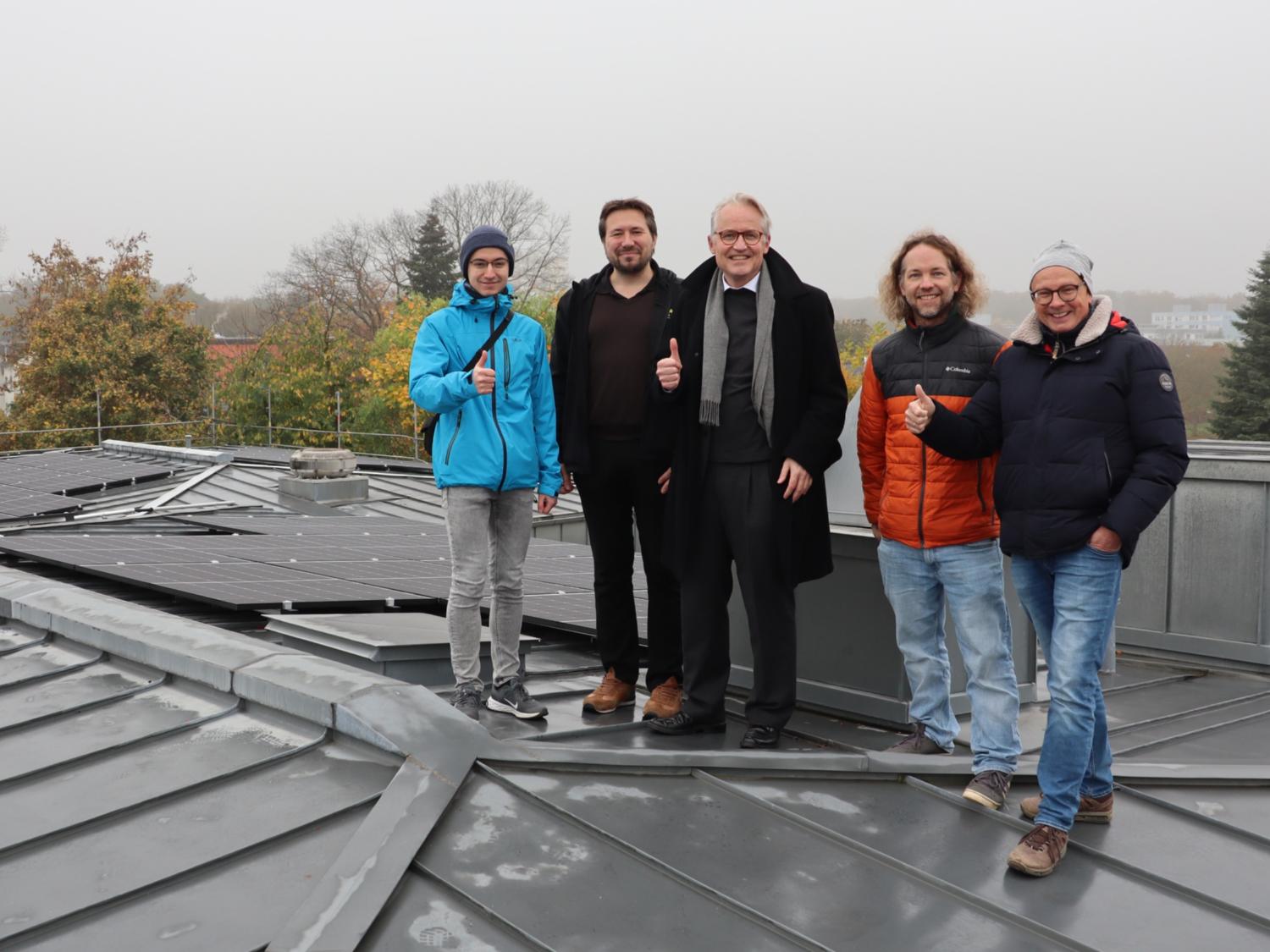 von links nach rechts: Lukas Quack, Alexander Seifert, Pfarrer Dr. Heribert Lennartz, Tobias Kunze, Willy Schlömer